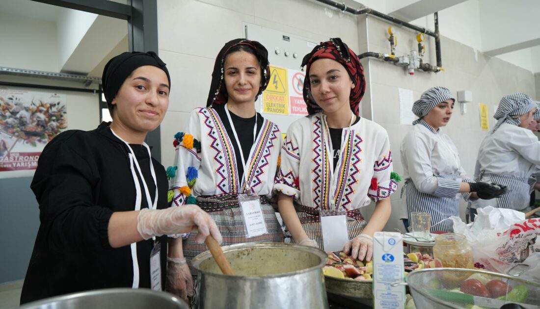 Liseli şefler Türkiye finallerine gitmek için ter döktü