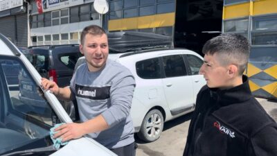 Bursa’da ilginç olay: Seyir halindeki araca şahin kondu