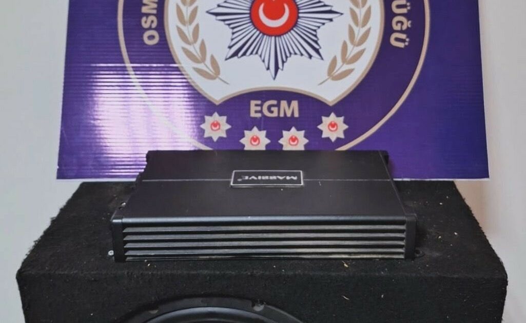 Oto hırsızı çaldığı malzemelerle yakalandı Oto hırsızı çaldığı malzemelerle yakalandı