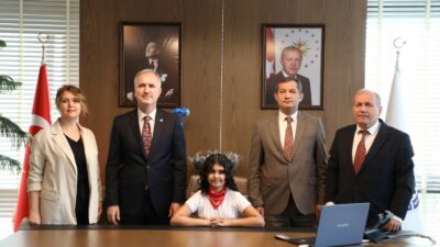 İnegöl Belediyesi’nde başkanlık koltuğu Ayşe Zehra’nın
