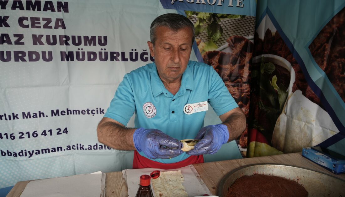 Cezaevindeki hükümlüler üretti, Bursa’da fuardaki ürünler yoğun ilgi gördü