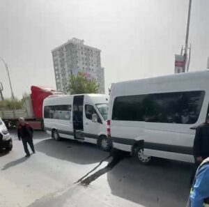 Zincirleme trafik kazası: 1 yaralı