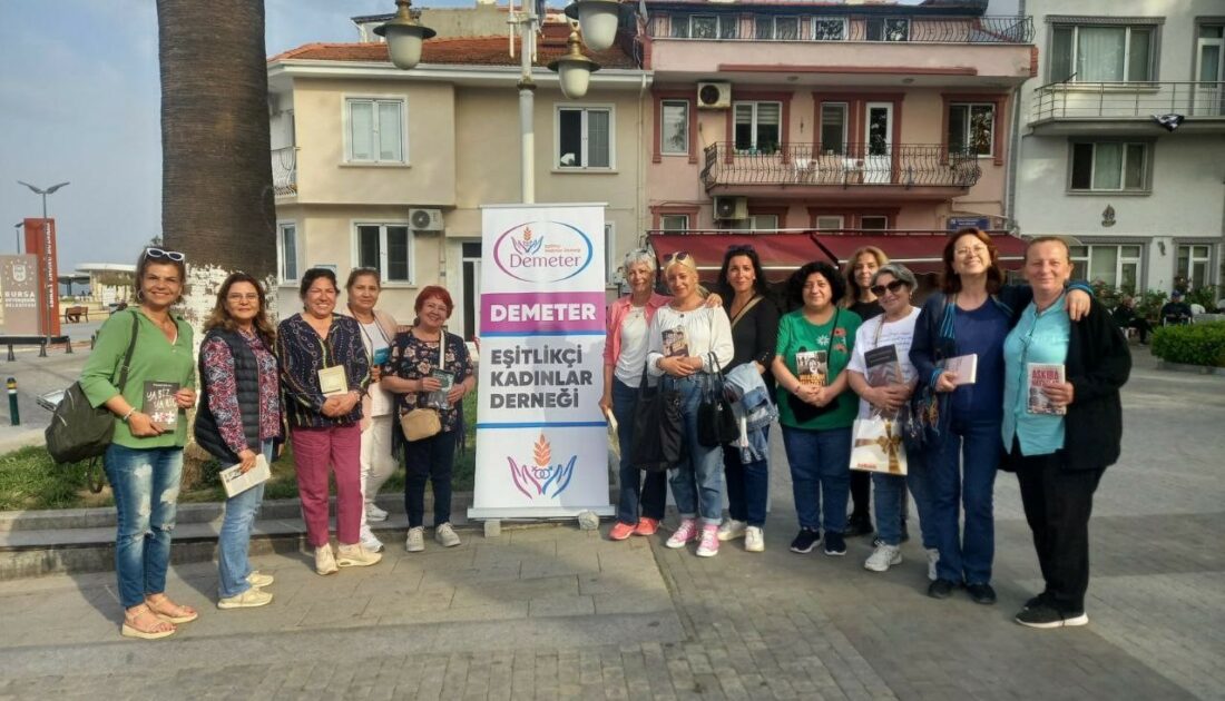 Mudanya’da “Kitabını al da gel” meydanı doldurdu