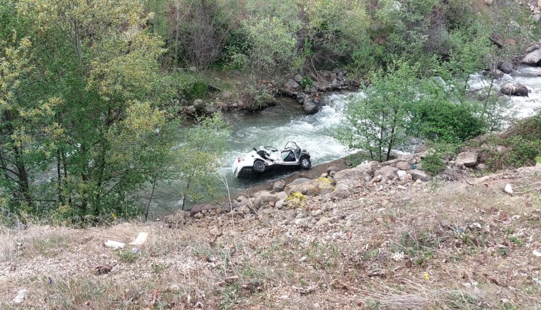 Çifti trafik kazası ayırdı