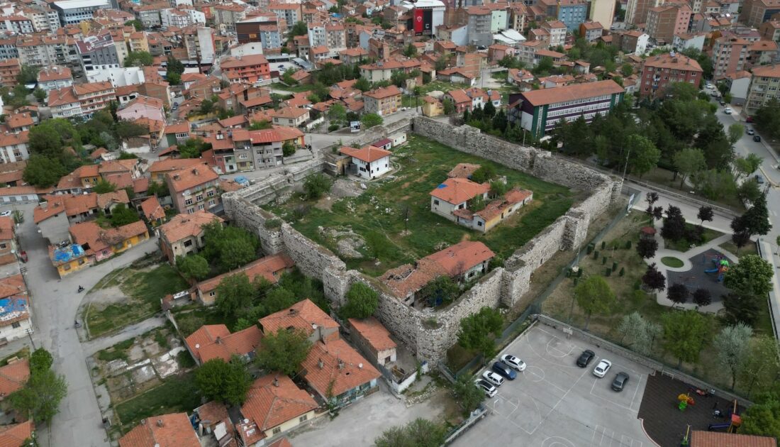 Selçuklu mirası bin 100 yıllık tarihi kale turizme kazandırılıyor