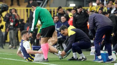 İsmail Yüksek maça devam edemedi