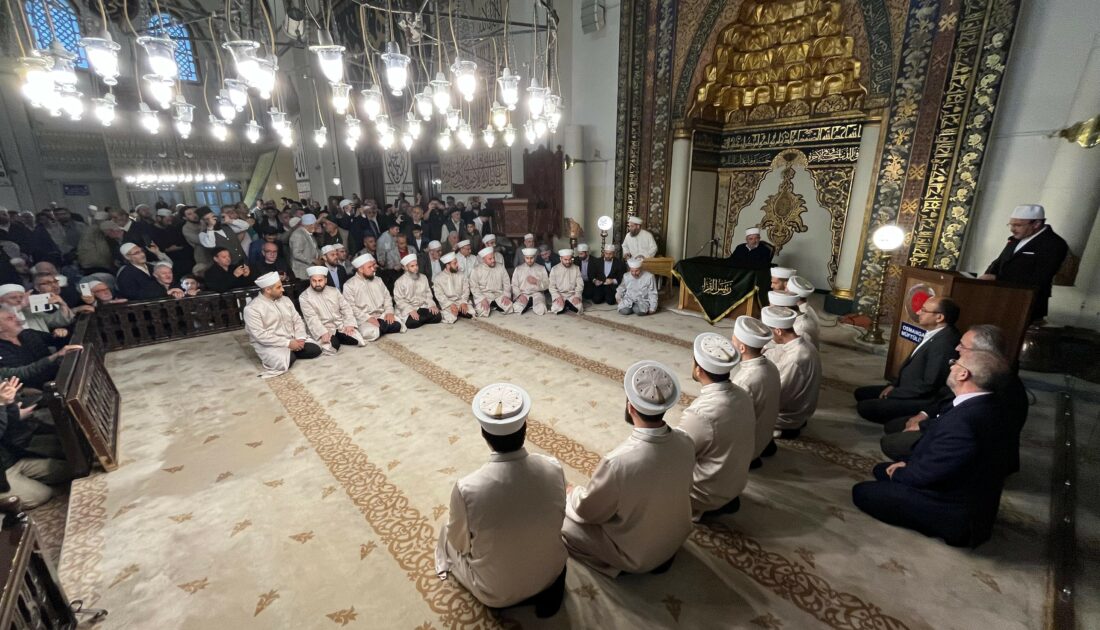 Aşere, Takrip ve Tayyibe İcazetnamesini alan kursiyer hocalar, kurra hafız oldu Aşere, Takrip ve Tayyibe İcazetnamesini alan kursiyer hocalar, kurra hafız oldu