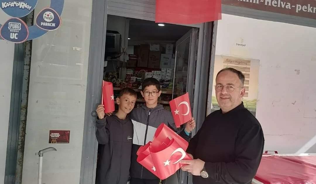 Bursa’da kitap okutan market