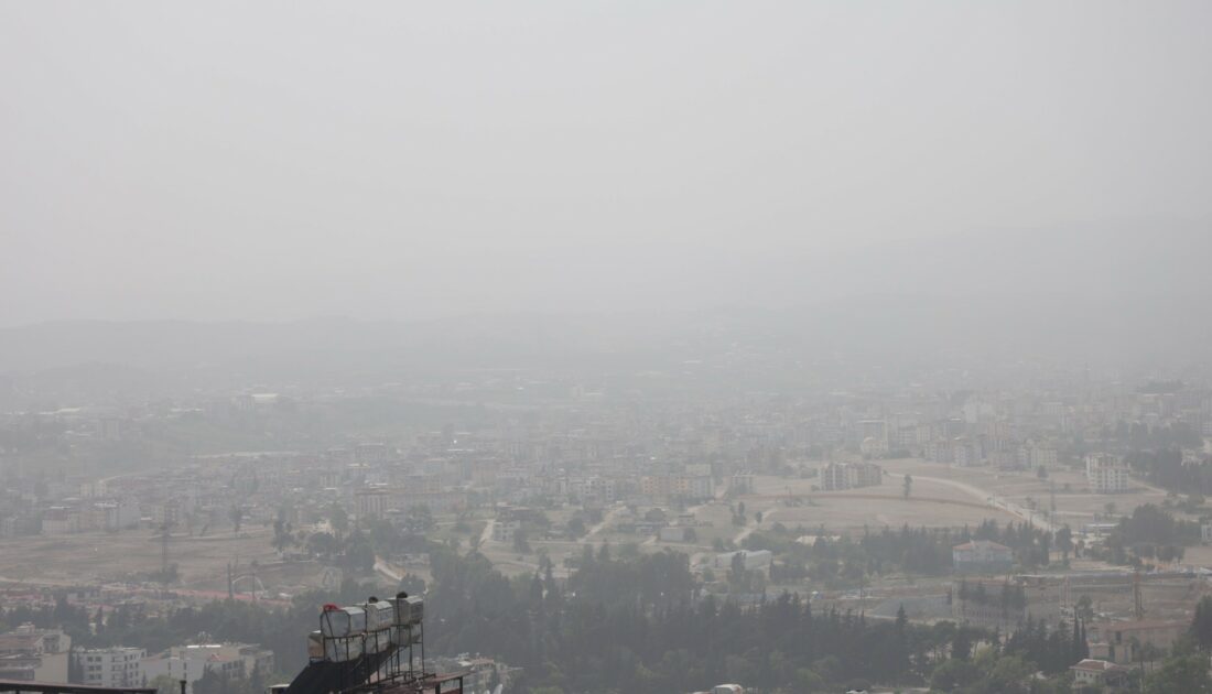 Türkiye’nin en güneyinde toz bulutu etkisini hissettiriyor