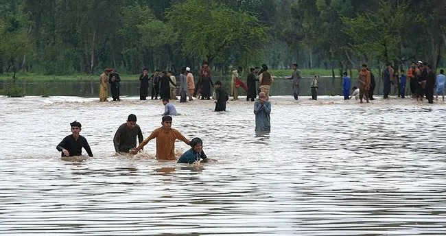 Pakistan’daki sel ve yıldırımlarda can kaybı 71’e yükseldi
