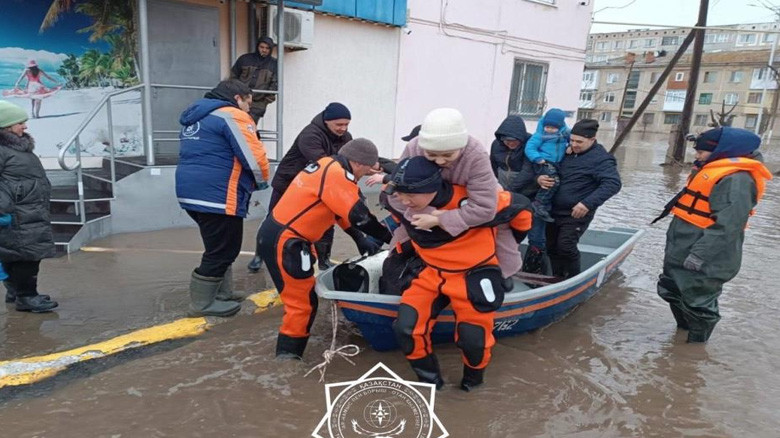 Kazakistan’da sel: 20 bölgede acil durum