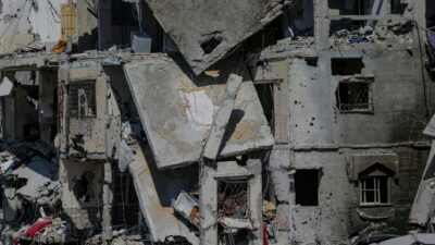 Gazze Şeridi’nde can kaybı 33 bin 729’a yükseldi