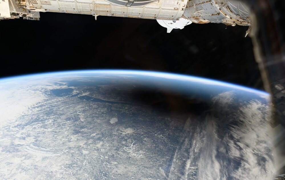 Astronotlar tam Güneş tutulmasını uzaydan fotoğrafladı