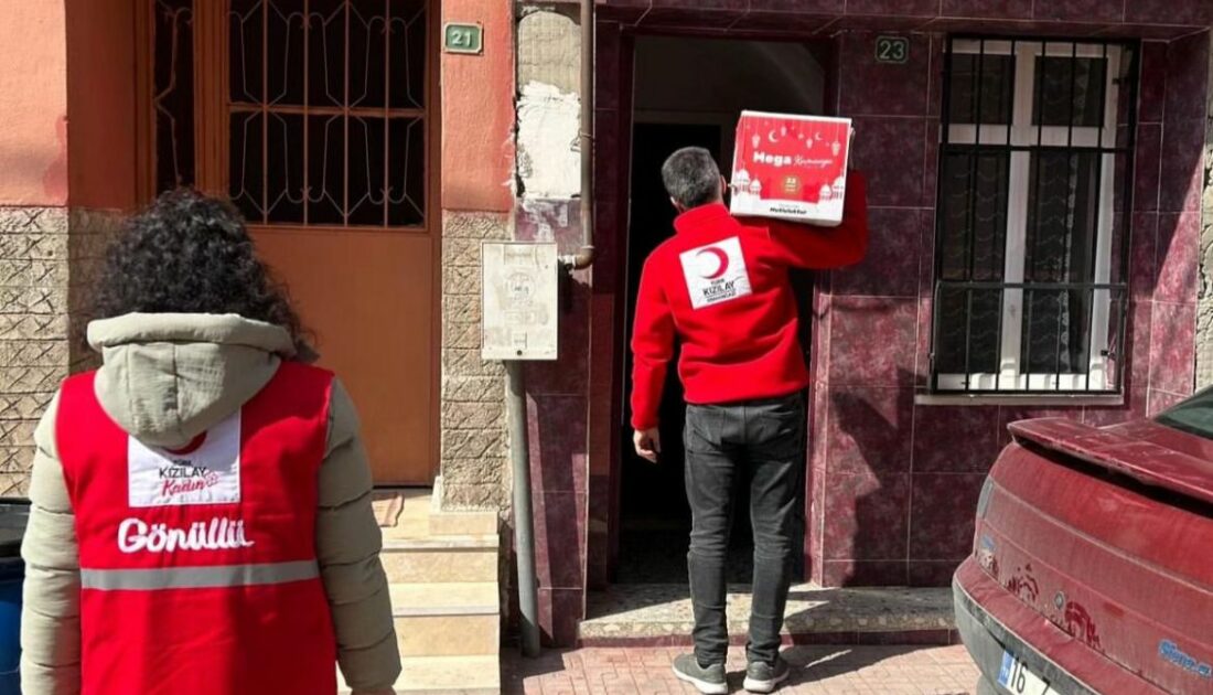 Kızılay Osmangazi’nin iyilik ordusu bayramda da yüzleri güldürdü