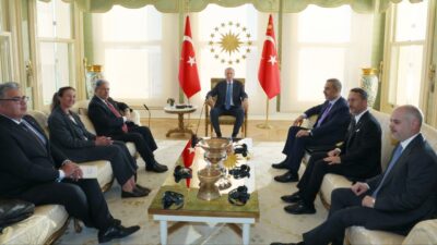 Erdoğan, Yeni Zelanda Dışişleri Bakanı Peters’i kabul etti