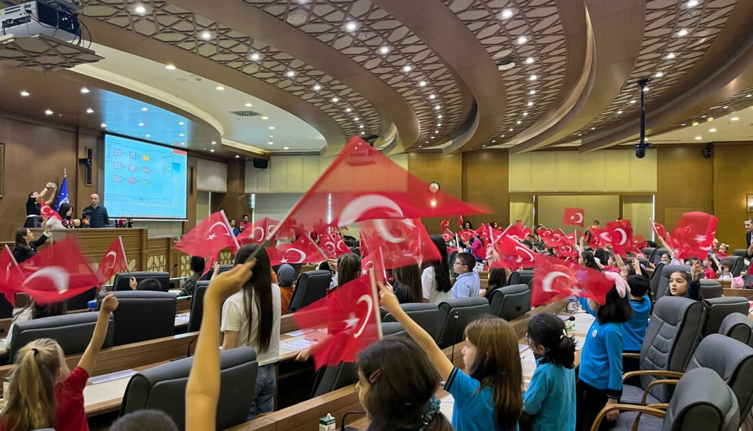 Bursa Büyükşehir Meclisi’nde 23 Nisan’a özel Çocuk Oturumu