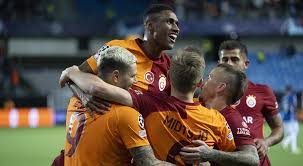 Galatasaray, 5 futbolcusu ile sözleşme yeniledi