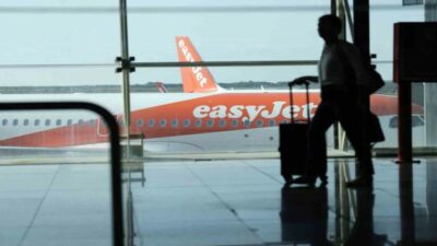 İngiliz havayolu şirketi EasyJet, Tel Aviv uçuşlarını 6 ay erteledi