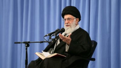 İran dini lideri Hamaney: İsrail’in cezalandırılması gerekiyor