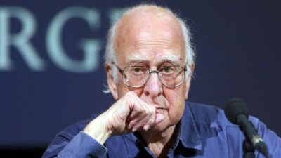 Nobel ödüllü fizikçi Peter Higgs öldü
