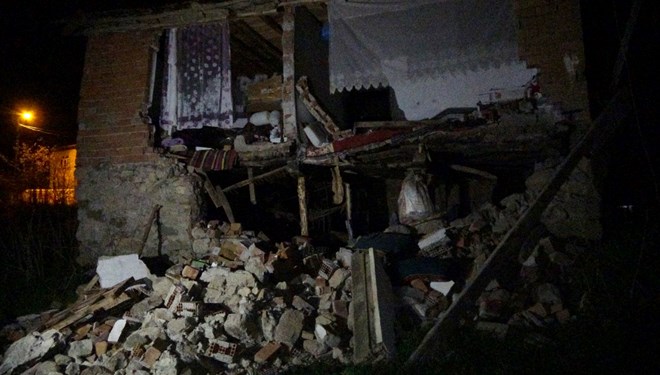 Depremden etkilenen Yozgat’ta 200 ev ve ahırda hasar oluştu