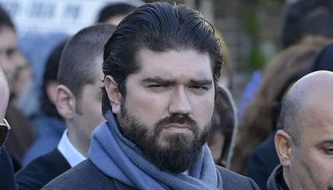 Rasim Ozan Kütahyalı yeni sevgilisiyle fotoğrafını paylaştı