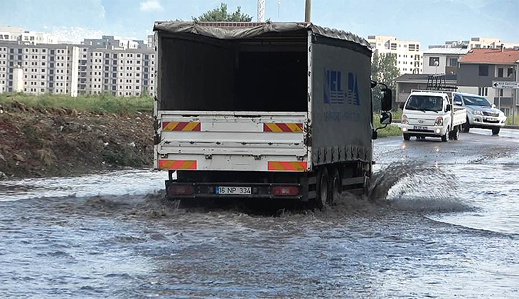 Bursa’da sağanak yağış ve dolu etkili oldu