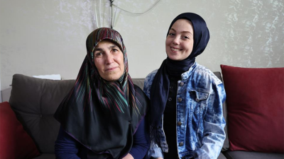 Fedakar anne, böbreğini vererek kızını yeniden hayata bağladı