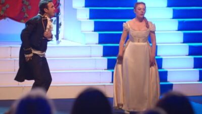 Demet Evgar ‘Bahar’da gelinliğini giydi