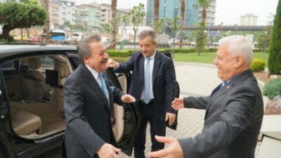 Başkan Bozbey, eski Bakan Cavit Çağlar’ı ağırladı