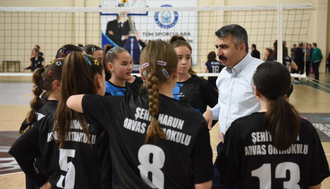 Bursa’da okul sporları ilçe şenlikleri devam ediyor