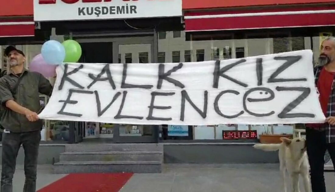 Lösemi tedavisi gören genç kıza hastanede evlilik teklifi
