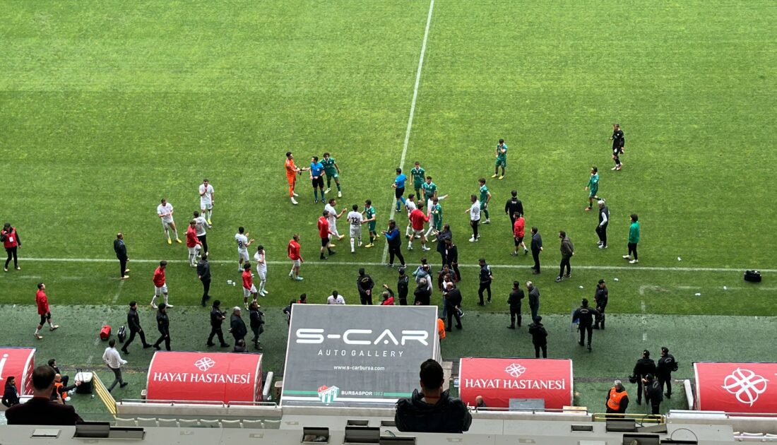 Vanspor FK, Bursaspor maçında sahadan çekildi Vanspor FK, Bursaspor maçında sahadan çekildi
