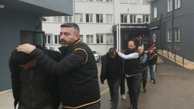 Bursa’da tefeci çetesi çökertildi! Konsomatris kadın detayı…