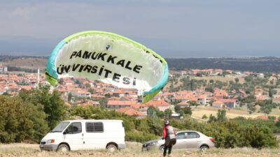 Türkiye Yamaç Paraşütü Ege Bölgesi Hedef Yarışması Uşak’ta yapıldı