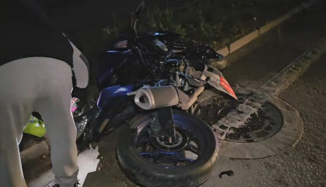 Bursa’da otomobile çarpan motosiklet sürücüsü yaralandı