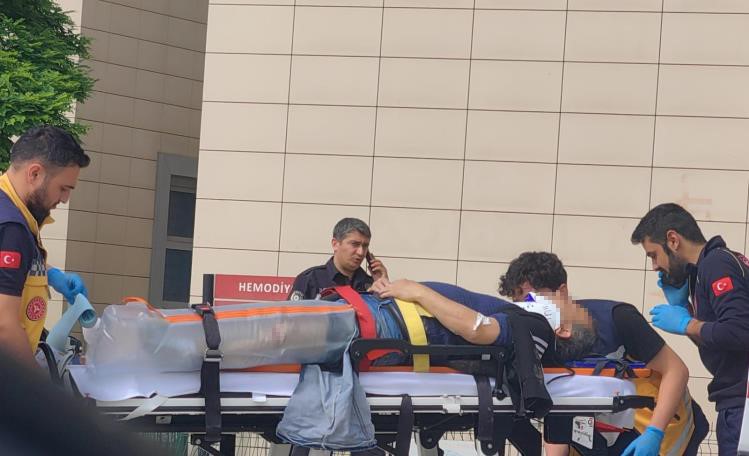 Bursa’da şenlikte facia… Araçtan fırlayan sürücünün üstünden traktör geçti!