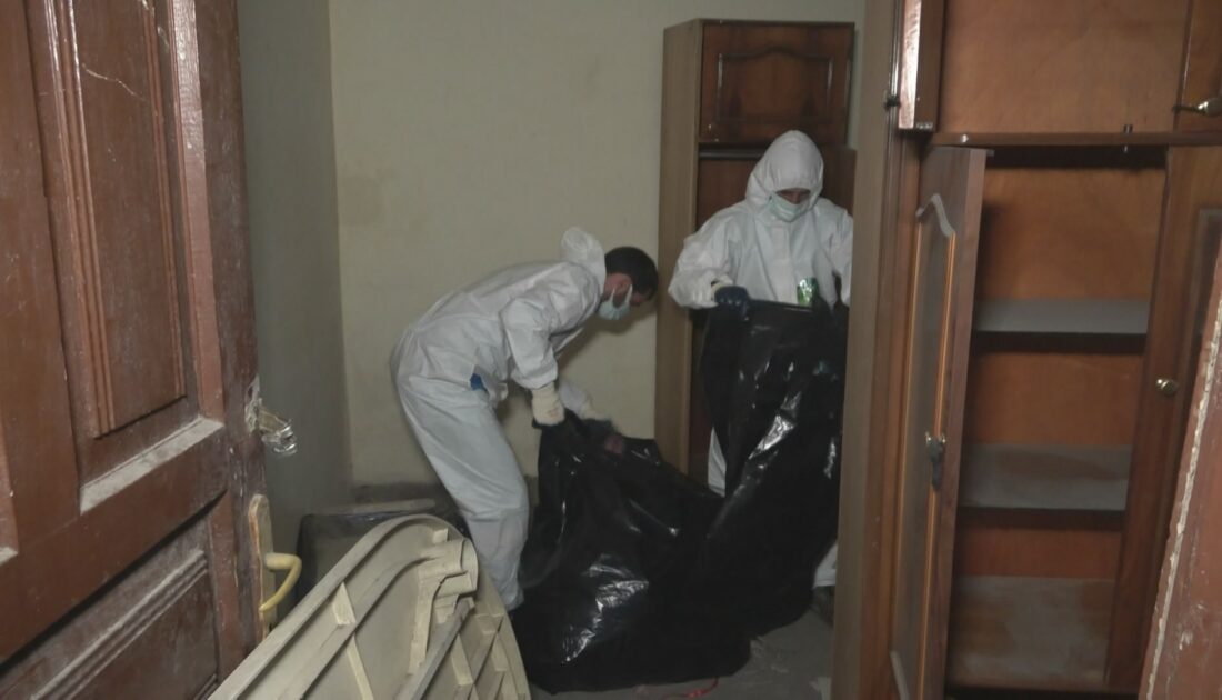 Bursa’da çöp ev skandalı! Ev değil sanki şehir çöplüğü