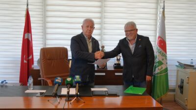 Bursaspor’da bir aday daha çekildi!