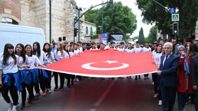 Bursa’da 19 Mayıs coşkusu kortej yürüyüşüyle başladı