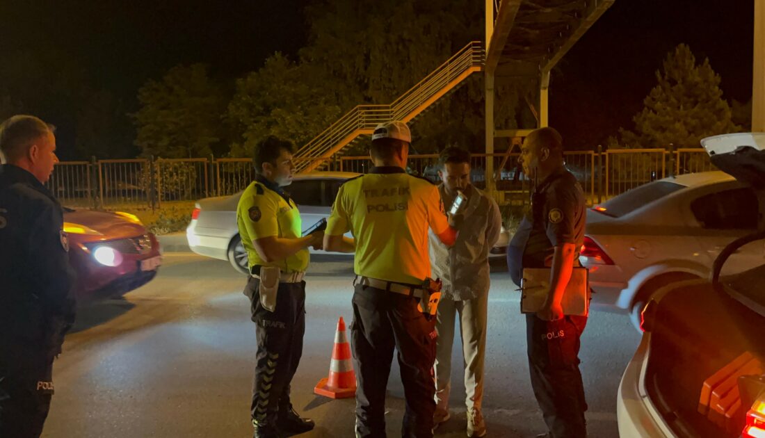 Alkollü sürücü kaza sonrası röportaj verdi sonra bayıldı