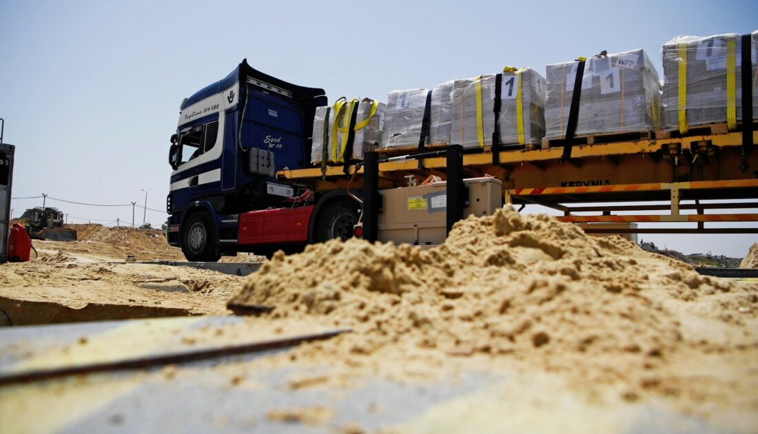 Gazze açıklarındaki geçici iskeleden 569 ton yardım ulaştırıldı Gazze açıklarındaki geçici iskeleden 569 ton yardım ulaştırıldı