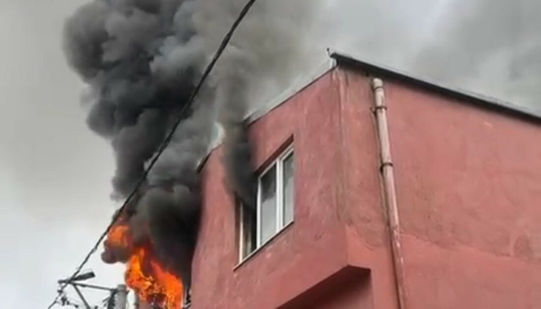 Bursa’da ev alev alev yandı