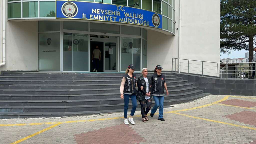Narkotik köpeği ‘Ateş’ 7 kilo uyuşturucuyu buldu
