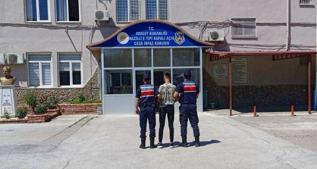 32 aranan şahıs jandarmadan kaçamadı