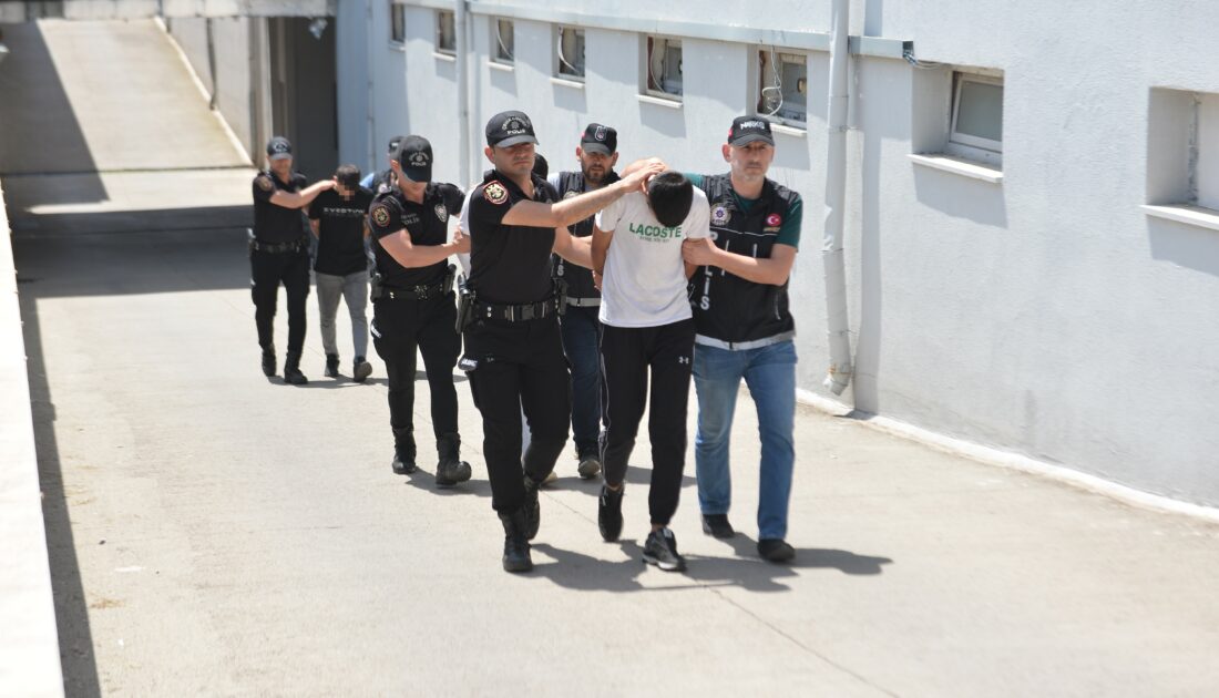 Kamyonette kilolarca esrar ele geçirdi