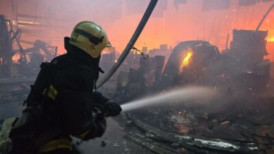 Rusya’dan Ukrayna’da inşaat malzemeleri satan hipermarkete saldırı: 2 ölü