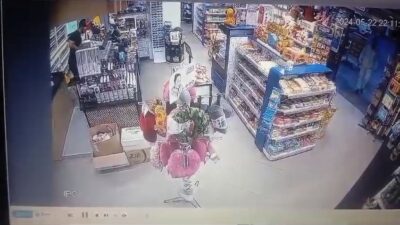 Bursa’da akaryakıt istasyonundan hırsızlık! O anlar güvenlik kamerasında