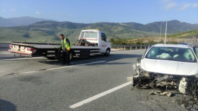 Bursa yolunda yürekleri ağıza getiren kaza