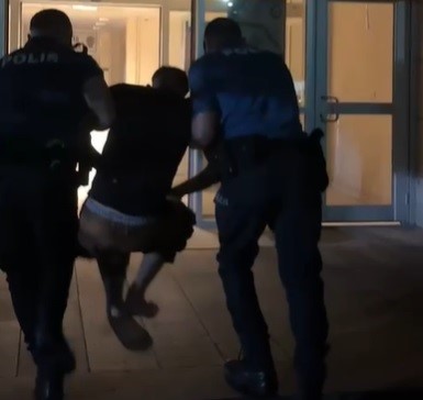 Hapis cezasıyla aranan firari, motosiklet çalarken yakalandı